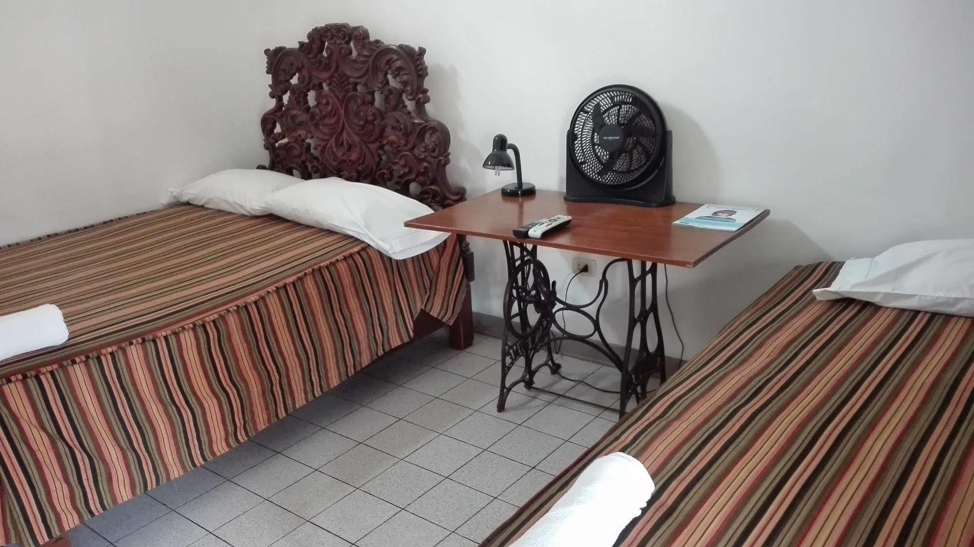 Hotel El Huarango Ica Zewnętrze zdjęcie